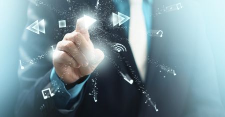Multimedia na wynos - gdzie legalnie słuchać muzyki i oglądać filmy online?