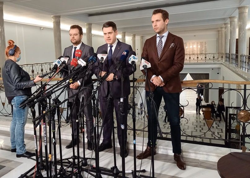 TVN24 i Polsat News przerwały konferencję posłów PiS. Chodzi o ceny energii