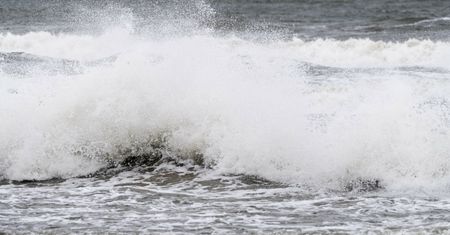 Darłówek. Jacht rozbił się podczas wejścia do portu
