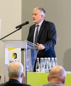 Stoją murem za prezydentem Wałbrzycha. "To część gry politycznej"