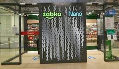 Bezobsługowa Żabka Nano otwarta w Decathlonie