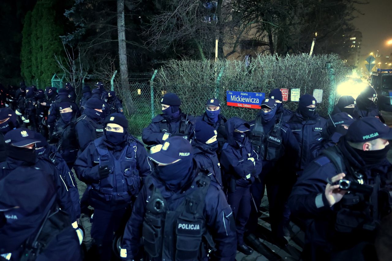 Warszawa. Policja na Żoliborzu