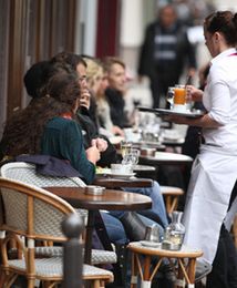 Zarobki we Francji. Kobiety cały czas dostają mniej