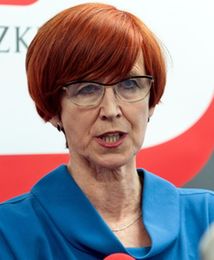 Elżbieta Rafalska: rodziny łatwiej załatwią wsparcie przez internet