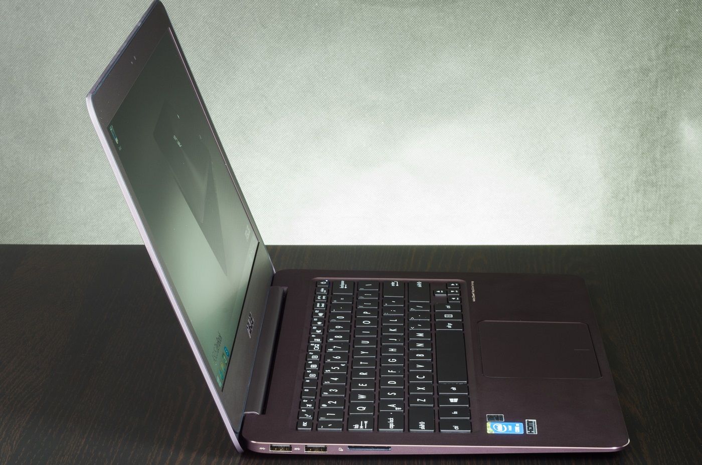 Asus Zenbook UX305FA – test lekkiego i bezgłośnego laptopa 3