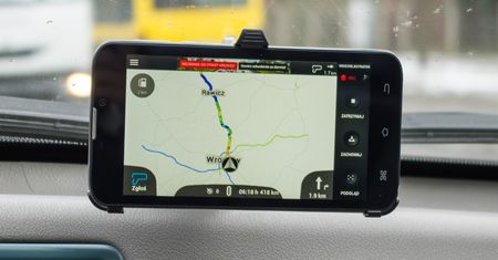 Yanosik DVR – komunikator, wideorejestrator i prawie nawigacja