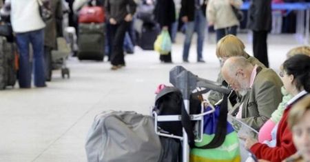 Podróżujesz koleją lub samolotem? Zobacz jakie masz prawa!