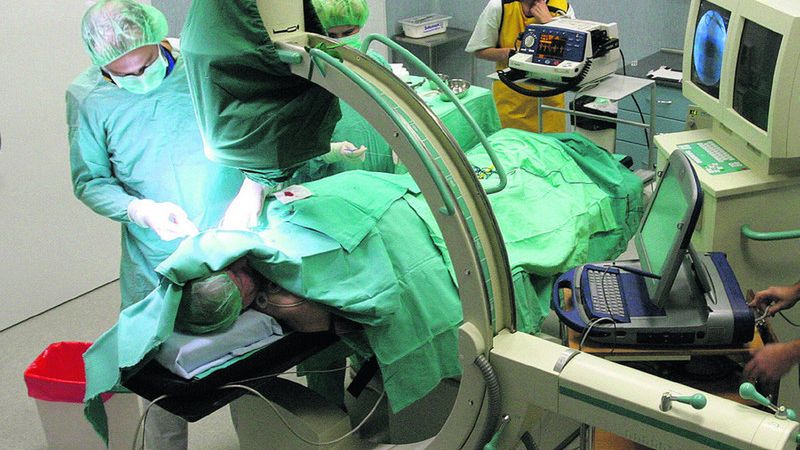 Pomiędzy pracowników UCK w Gdańsku dyrekcja ma rozdysponować 11 mln zł