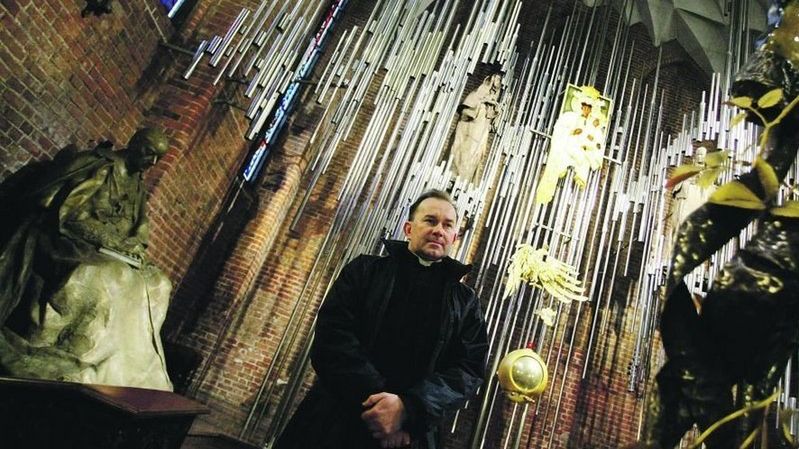 Ksiądz Ludwik, proboszcz parafii pw. św. Brygidy