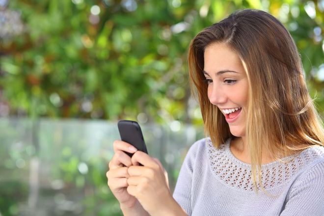 Bezpieczna ze smartfonem - aplikacje dla współczesnych kobiet
