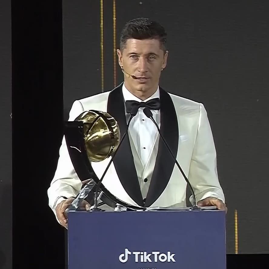 Robert Lewandowski najlepszym piłkarzem roku - Globe Soccer Awards 2020