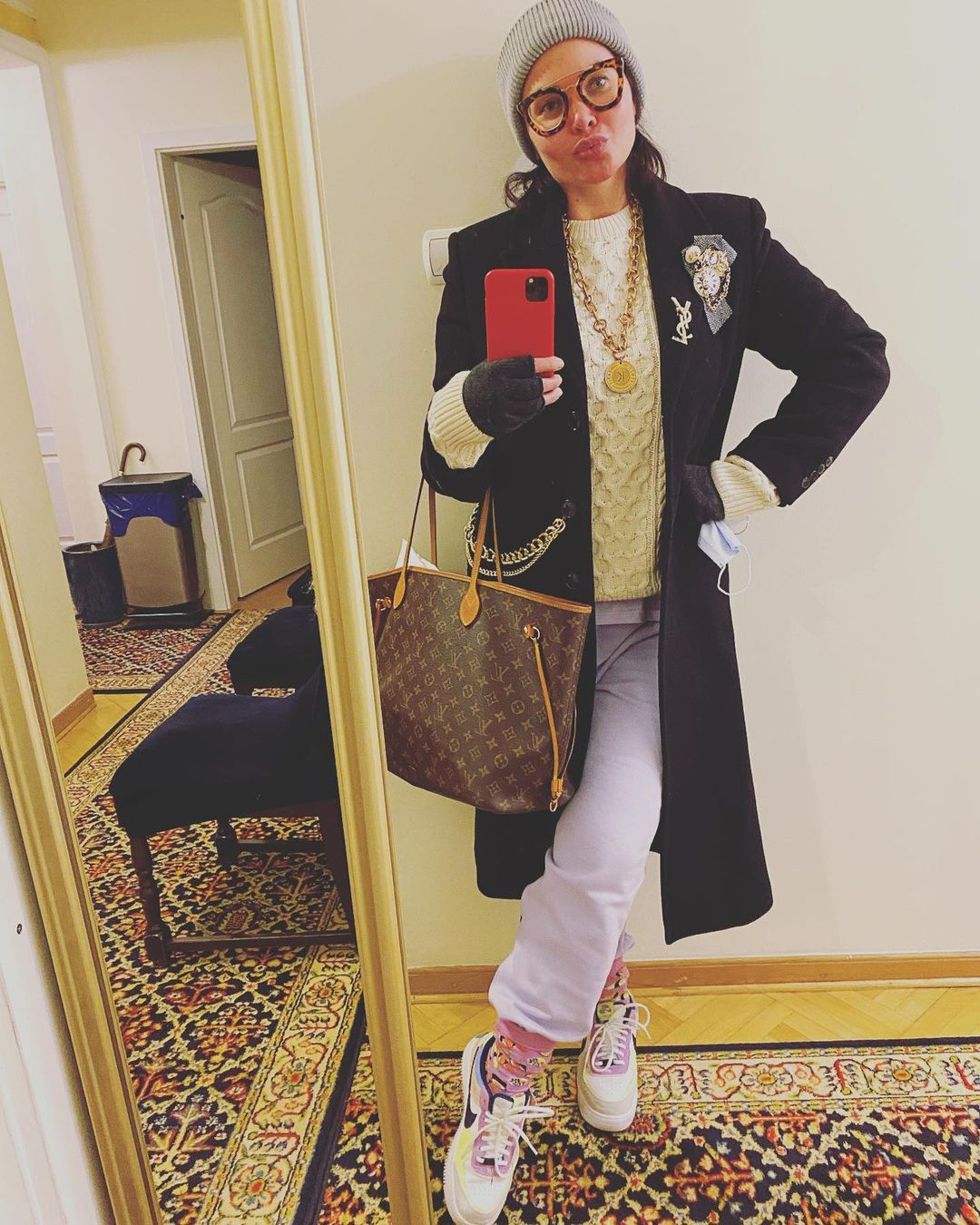 Dominika Zasiewska udostępniła screeny wiadomości wysłanych do Koterskiego. W przeszłości bardzo mu pomogła, teraz oczekuje zapłaty