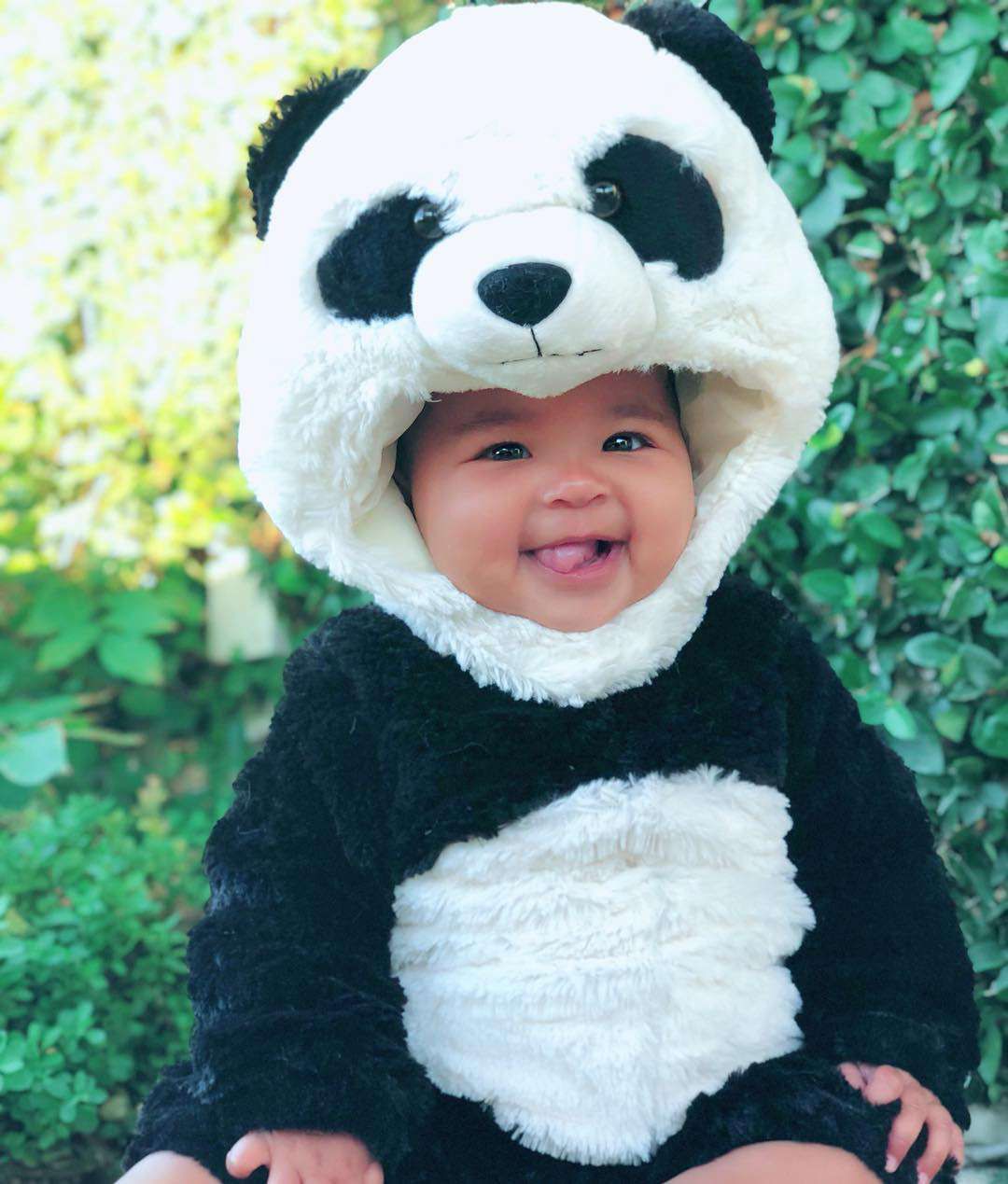 Khloe Kardashian przebrała True Thompson w pięć różnych kostiumów na Halloween 2018