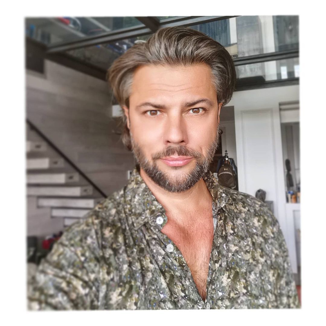 Olivier Janiak - jak mieszka?