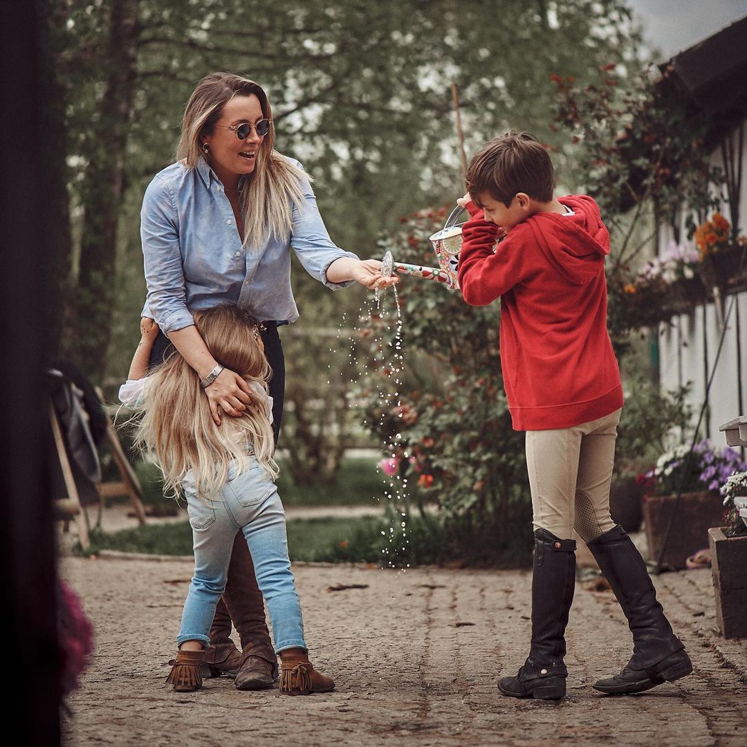 Karolina Ferenstein-Kraśko - gwiazdy świętują drugi dzień Wielkanocy
