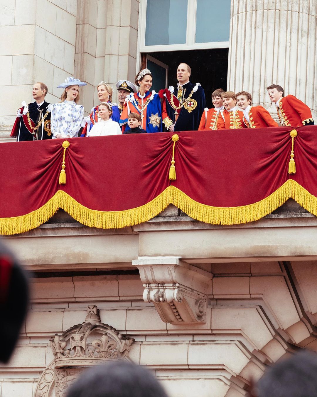 Lady Louise Windsor z rodziną królewską