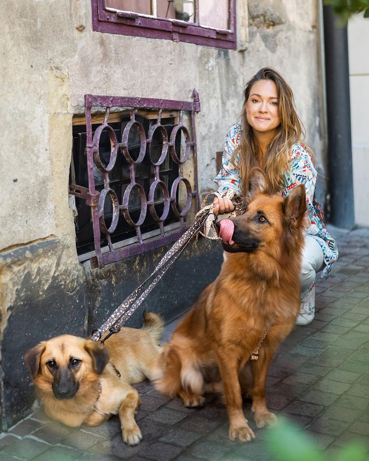 Alicja Bachleda Curuś adoptowała psa z Ukrainy