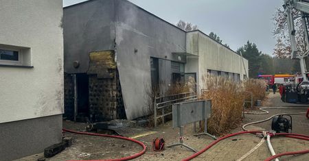 Pożar w szpitalu w Puszczykowie – na miejsce dojeżdżają kolejne jednostki z regionu! (Aktualizacja)