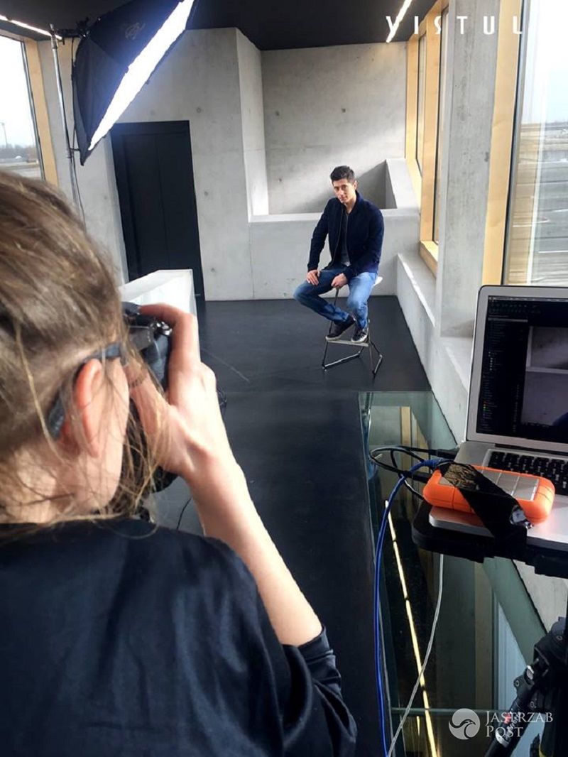 Robert Lewandowski na backstage'u sesji dla Vistuli