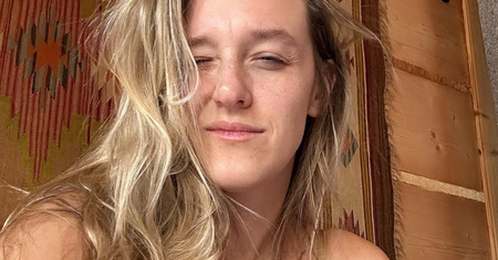 Ola Żebrowska w za małym staniku pokazała, jak macierzyństwo zmieniło jej ciało. Tak promuje body positive