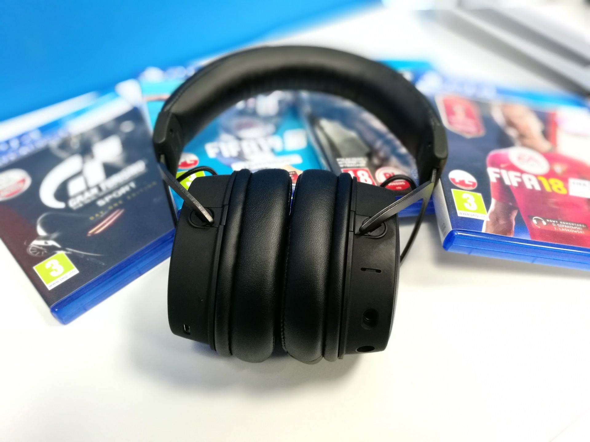 Sprawdzamy HyperX Cloud MIX. Czy jedna para słuchawek może trafić w wiele gustów? 7