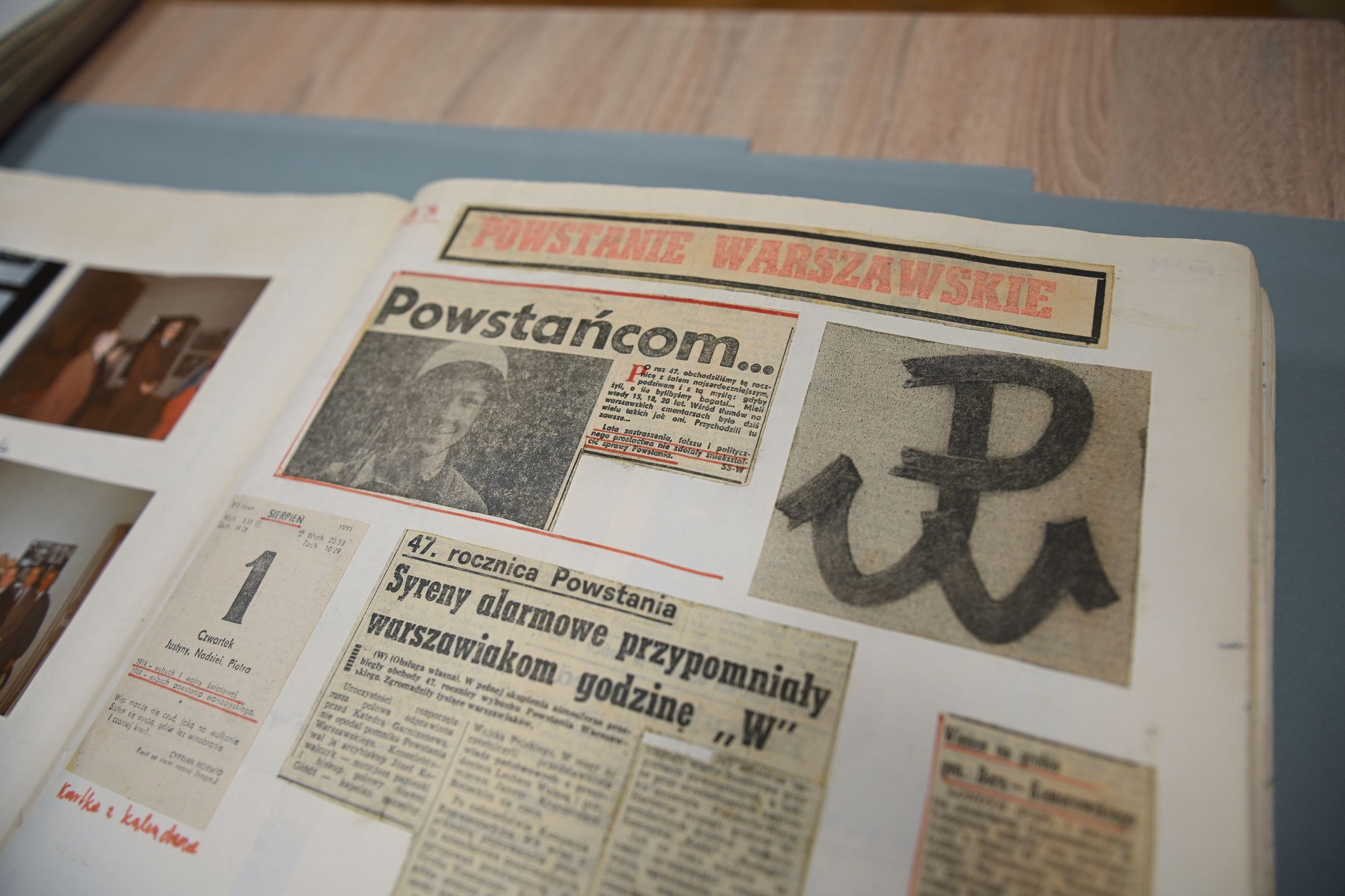 pokaz archiwali�w z zasobu Archiwum Akt Nowych
Warszawa, 31.07.2025. Obchody 81. rocznicy wybuchu Powstania Warszawskiego. Pokaz archiwali�w z zasobu Archiwum Akt Nowych z okazji 81. rocznicy rozpocz�cia Powstania Warszawskiego, 31 bm. w siedzibie AAN w Warszawie. (ad) PAP/Marcin Obara
Marcin Obara
81 81., archiwalia, pokaz, Powstanie Warszawskie, rocznica