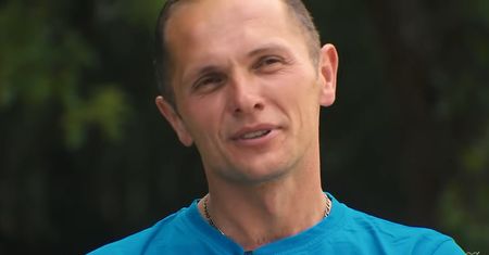 Waldek z "Rolnika" robi w sieci furorę. Jakie ma wykształcenie?