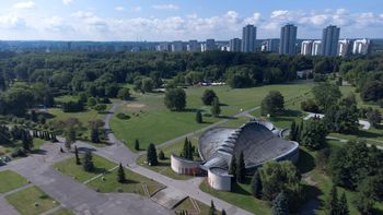 Chorzów: Park Śląski kontra upały. Mieszkańcy radzą sobie z rosnącą temperaturą