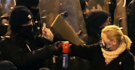 Nowacka spryskana gazem przez policjanta. "Do dziś czekam na sprawiedliwość"