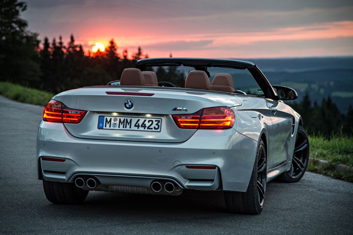 Ogromna galeria zdjęć z kabrioletem BMW M4 118