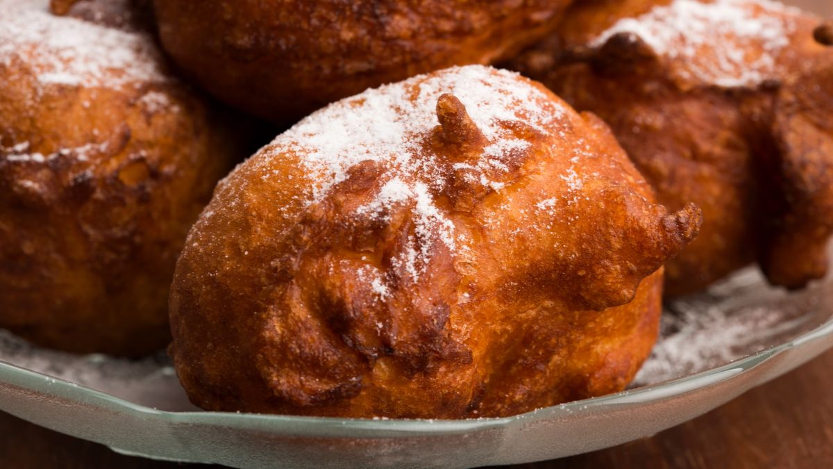 Szybkie pączki z jabłkami robię z ciasta na racuchy