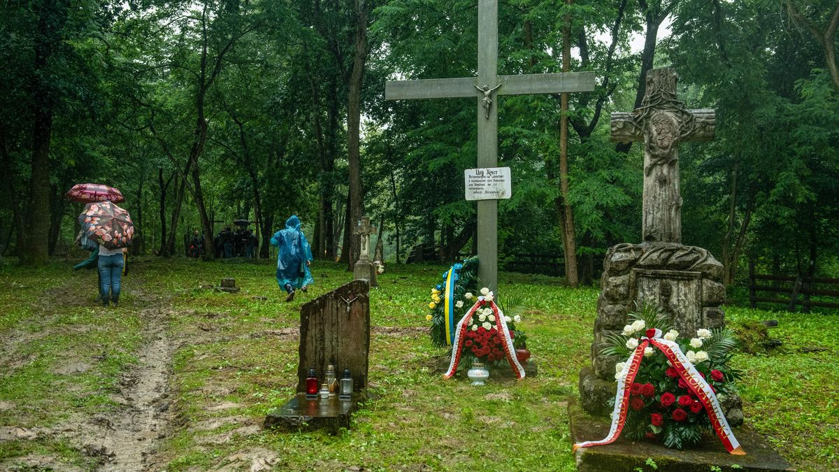 Teren cmentarza w nieistniejącej już wsi Puźniki