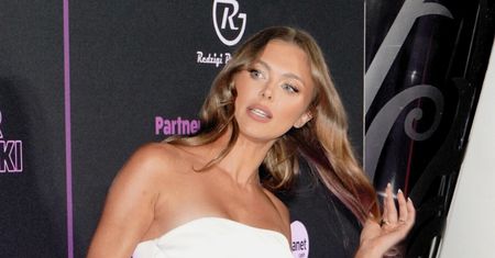 Internauta do Joanny Opozdy: "A pani pokaże, ile wpłaciła NA ZBIÓRKI oraz ile psów uratowała?". Aktorka odpowiedziała