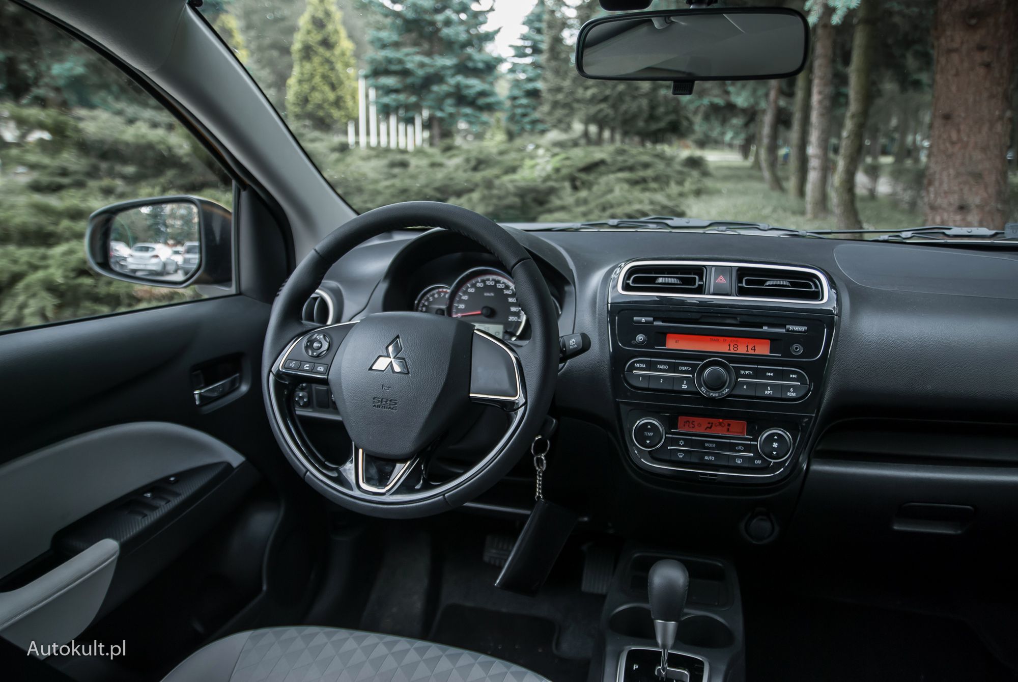 Mitsubishi Space Star - wnętrze