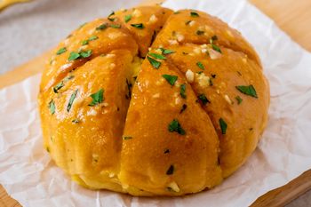 Mięciutkie bułeczki z małą niespodzianką. Wszyscy je uwielbiają