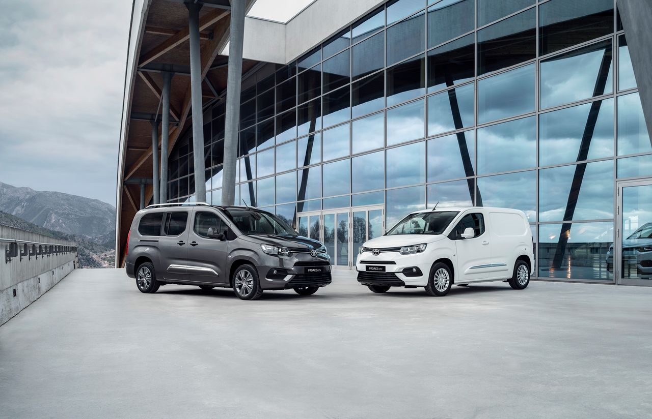 Toyota Proace City: azjatycki krewniak francuskich "trojaczków". Od razu Verso i Van