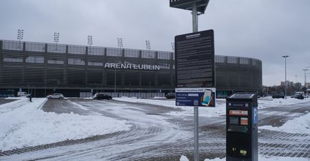 Kto poprowadzi płatne parkingi przy miejskich obiektach sportowych w Lublinie? MOSiR poznał oferty firm