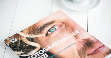 „Fotografowanie ludzi – o tworzeniu prawdziwych portretów“ – recenzja książki