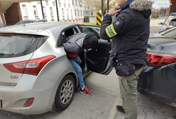 "Ojczym Kamilka skatowany w więzieniu". Oszuści wykorzystują śmierć chłopca