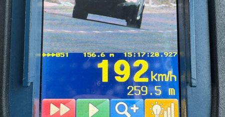 192 km/h w terenie zabudowanym. Piracka jazda BMW zakończona interwencją policji