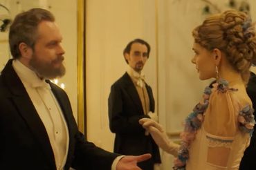 Kadr z serialu "Lalka" Netfliksa