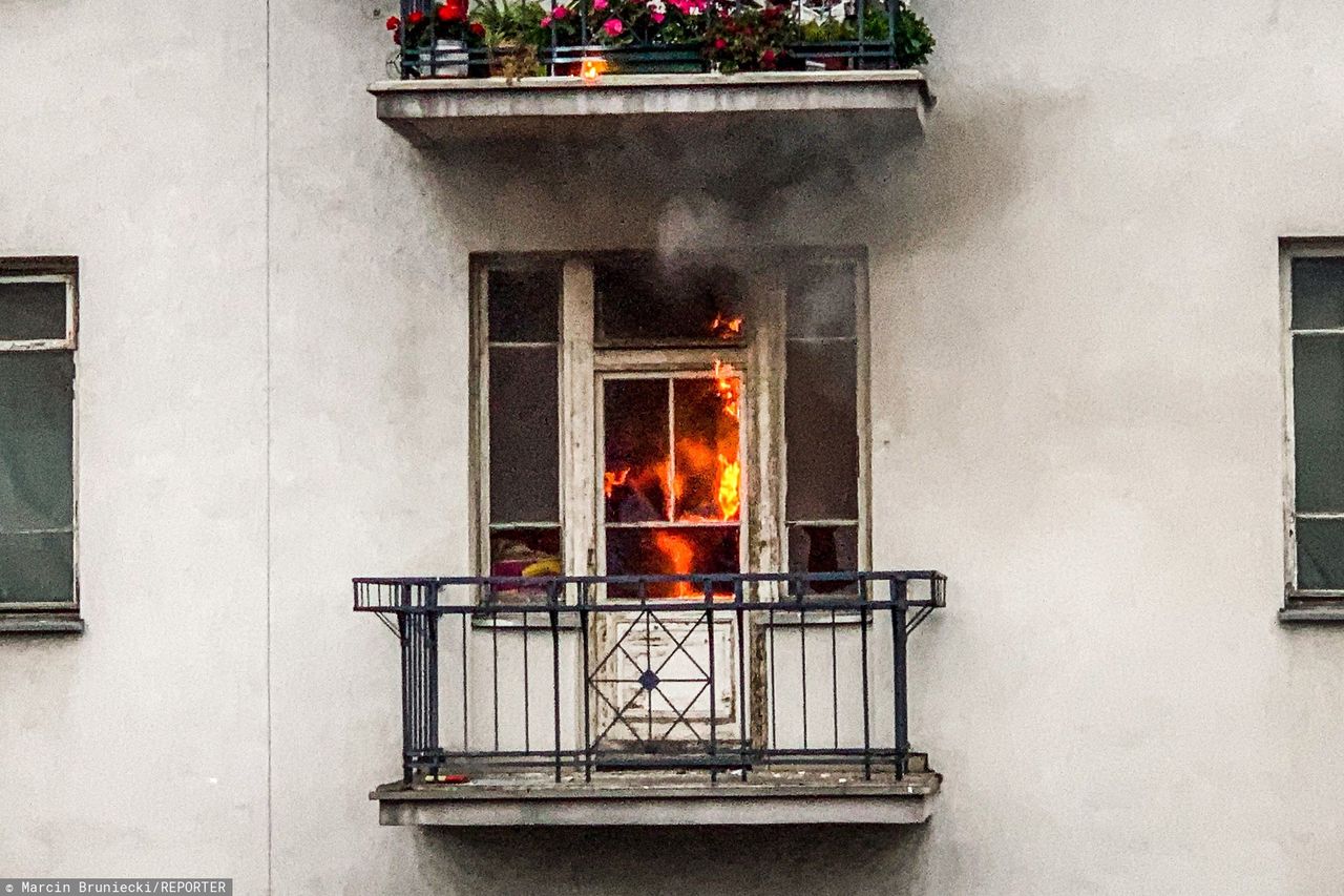 Warszawa. Pożar mieszkania przy Alei 3 Maja podczas Marszu Niepodległości