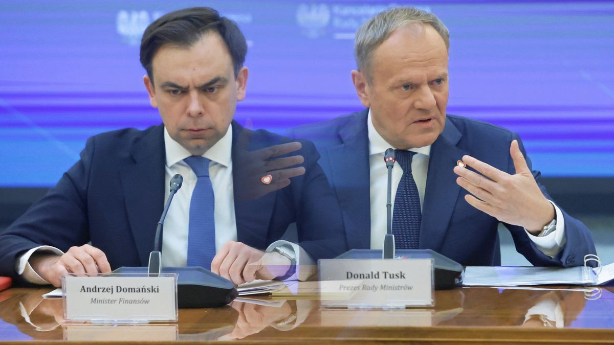 Minister finansów Andrzej Domański i premier Donald Tusk