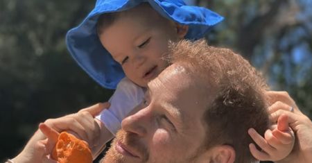 Niepublikowane wcześniej zdjęcia Archiego i Lilibet. Pojawiły się w dokumencie "Harry i Meghan"