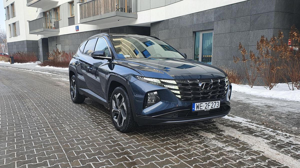 Nowy Hyundai Tucson pod nowoczesnym nadwoziem skrywa równie nowoczesny napęd.