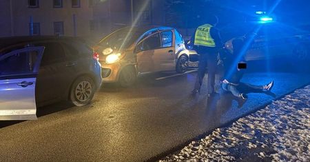 Zatrzymani po pościgu. Wcześniej próbowali wyłudzić pieniądze