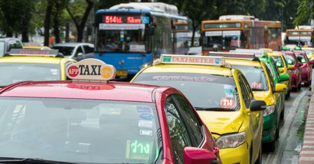 W Polsce nie do pomyślenia. Pokazał, ile zapłacił za 150 km jazdy taksówką