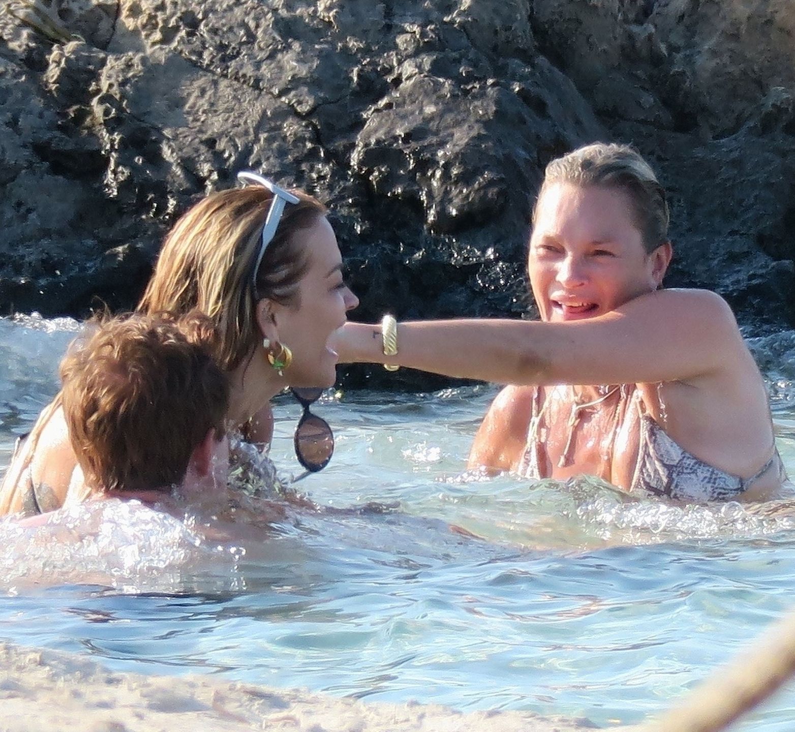 Rita Ora i Kate Moss korzystają z wakacji 