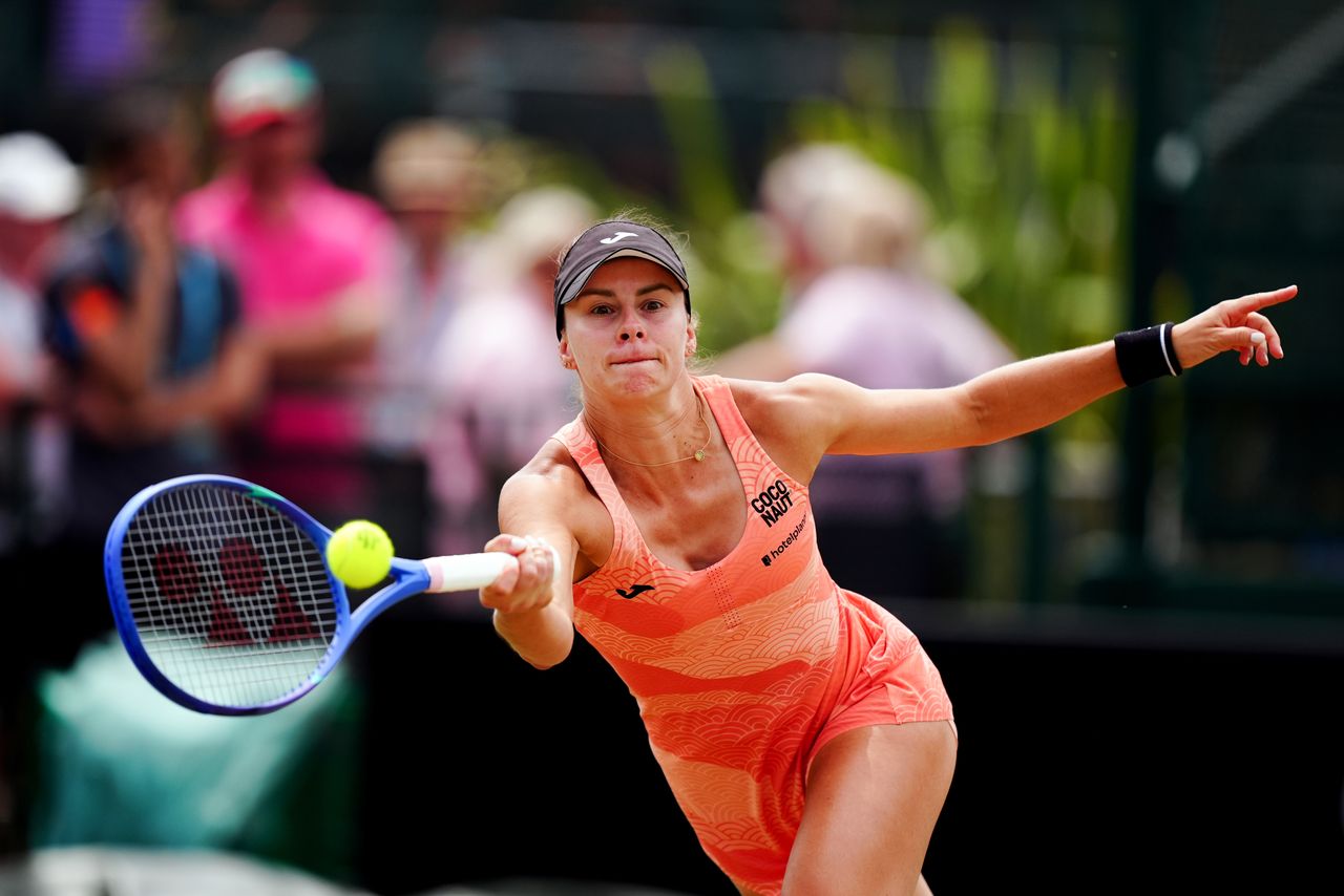 Magda Linette żegna się z turniejem w Pekinie. Wyrównana walka