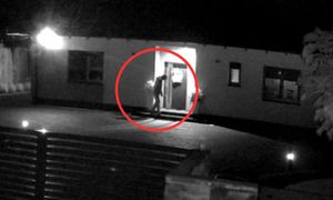 Gdy pan Piotr miał wesele, "odwiedzili" go włamywacze. Oto nagranie